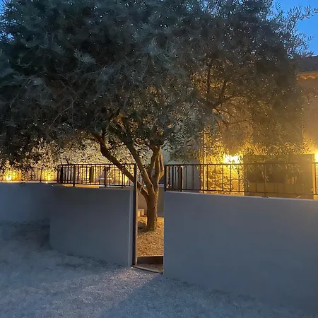 De L'eau - Piscine Privative * Quarante